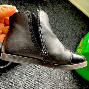 Zara dress shoes size 25